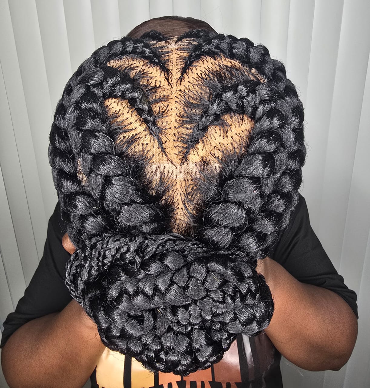 Elegant Full Lace Wig with Heart Style for Classic Ladies